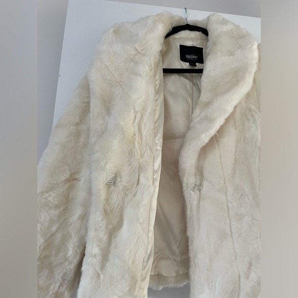 Mossimo brand faux fur size large - Picture 5 of 5